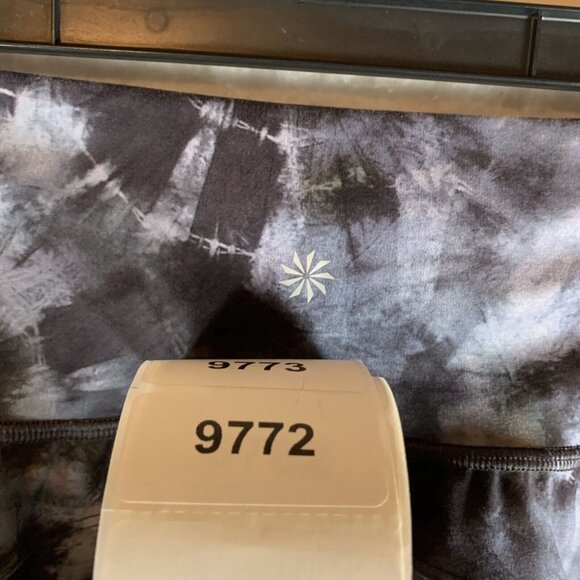 Athleta Salutation Jogger Pants Women's Medium Tie Dye Printed Pockets 9772 - Picture 12 of 12